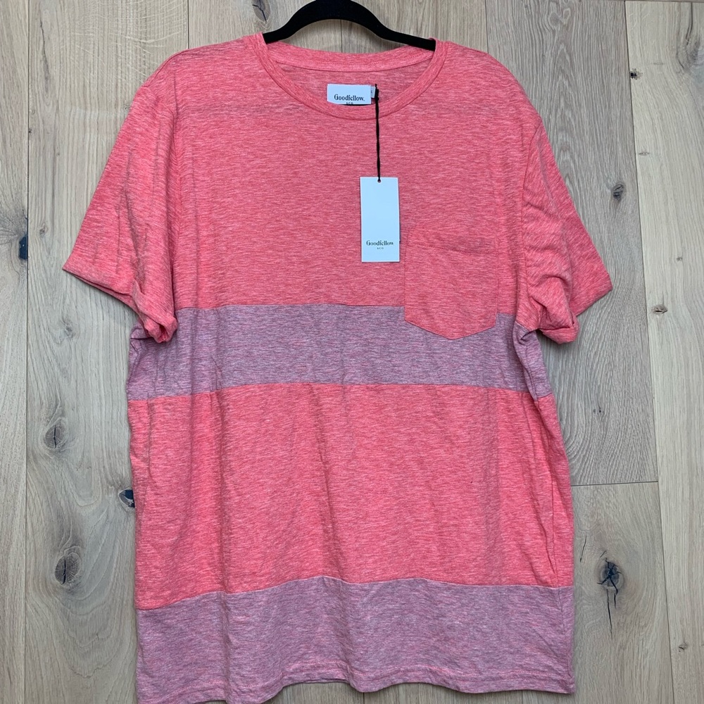 🌿Men’s basic stripped T-shirt.